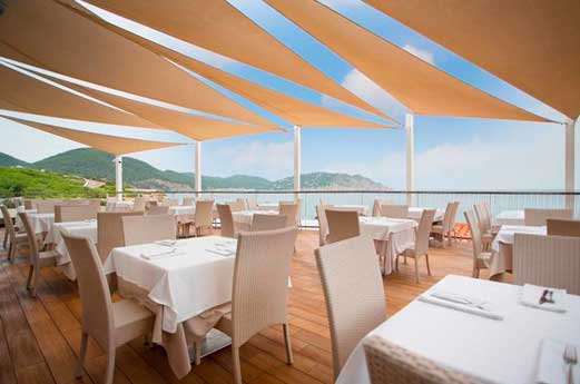 Invisa Figueral Resort restaurant