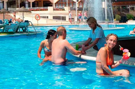 Evenia Olympic Park poolbar