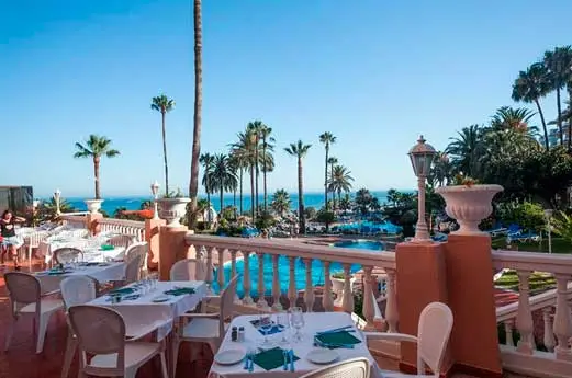 hotel Triton restaurant
